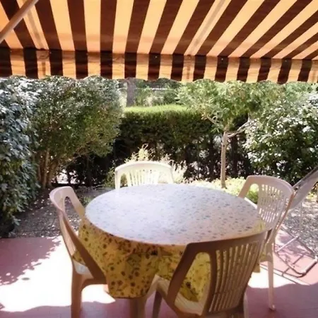 Appartement Jolie 2 Pieces En Rez De Jardin 11 Saint-Raphaël