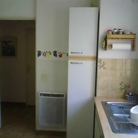 Appartement Jolie 2 Pieces En Rez De Jardin 11 Saint-Raphaël